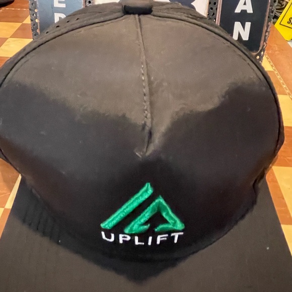 Uplift - Picture 2 of 9